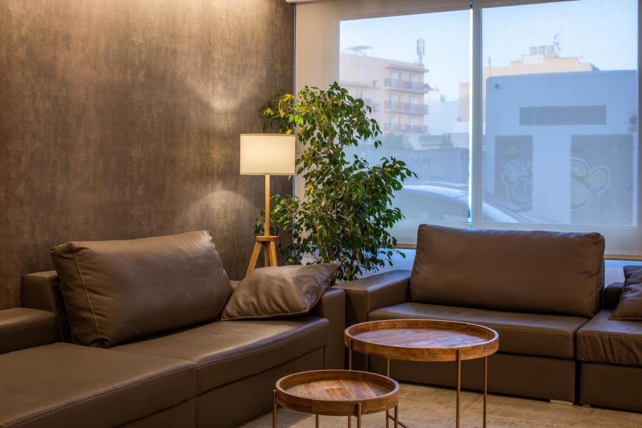 Hostal Residencia Nicolau Sant Antoni de Portmany Exterior foto