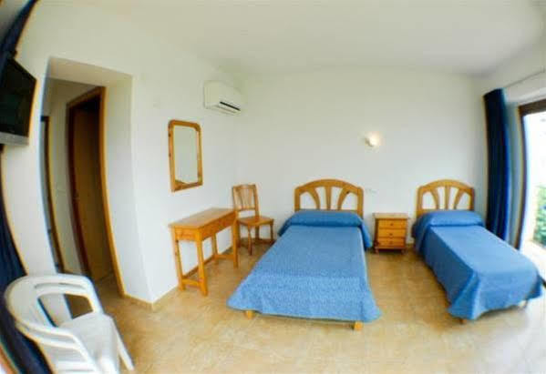 Hostal Residencia Nicolau Sant Antoni de Portmany Exterior foto