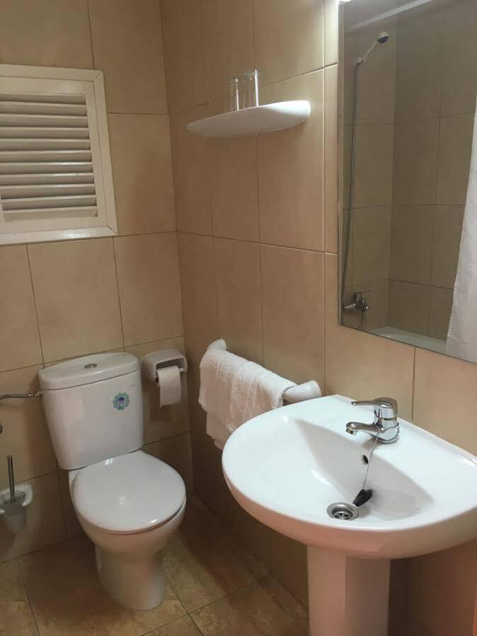 Hostal Residencia Nicolau Sant Antoni de Portmany Exterior foto